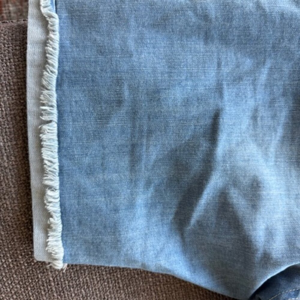 Levis Bermuda Shorts - Picture 4 of 5